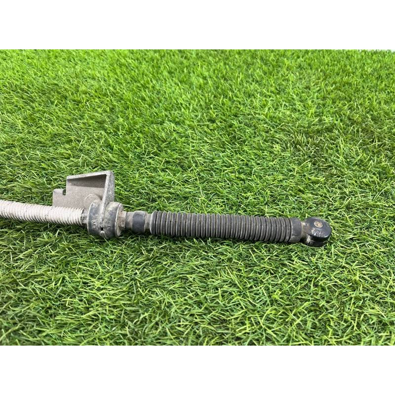 Трос переключения передач (трансмиссия) AUDI A4 B6 2.4BDV 8E0713265M