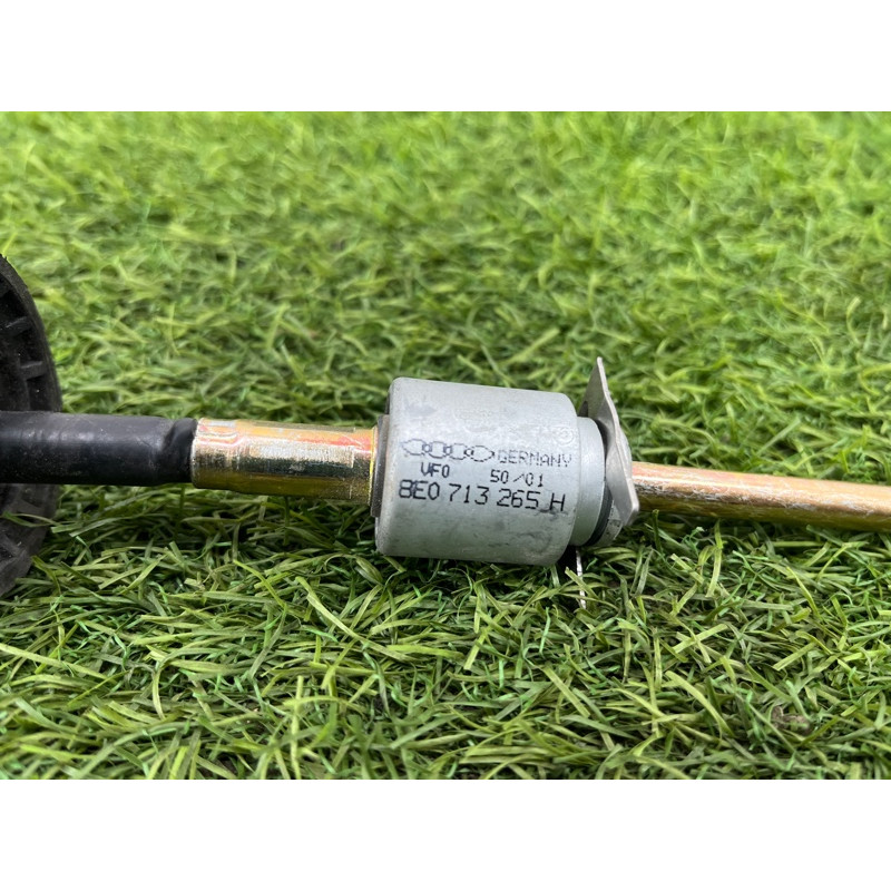 Трос переключения передач (трансмиссия) AUDI A4 B6 2.4BDV 8E0713265M