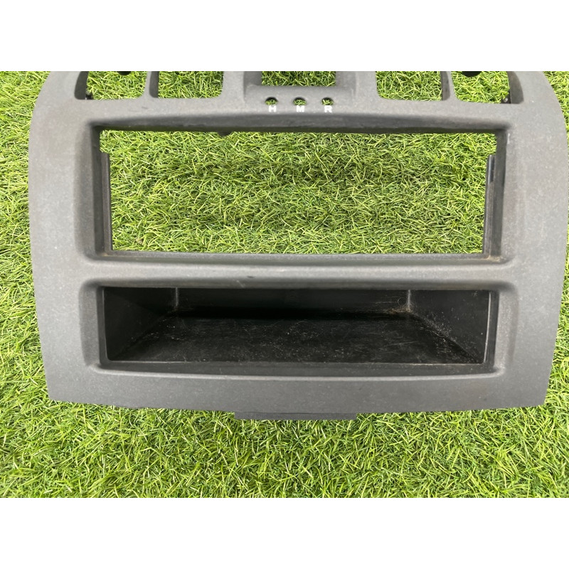 Накладка центральной консоли (салон) Hyundai Santa Fe SM 2005 2.0 8477126620SF