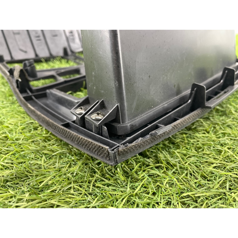 Накладка центральной консоли (салон) Hyundai Santa Fe SM 2005 2.0 8477126620SF