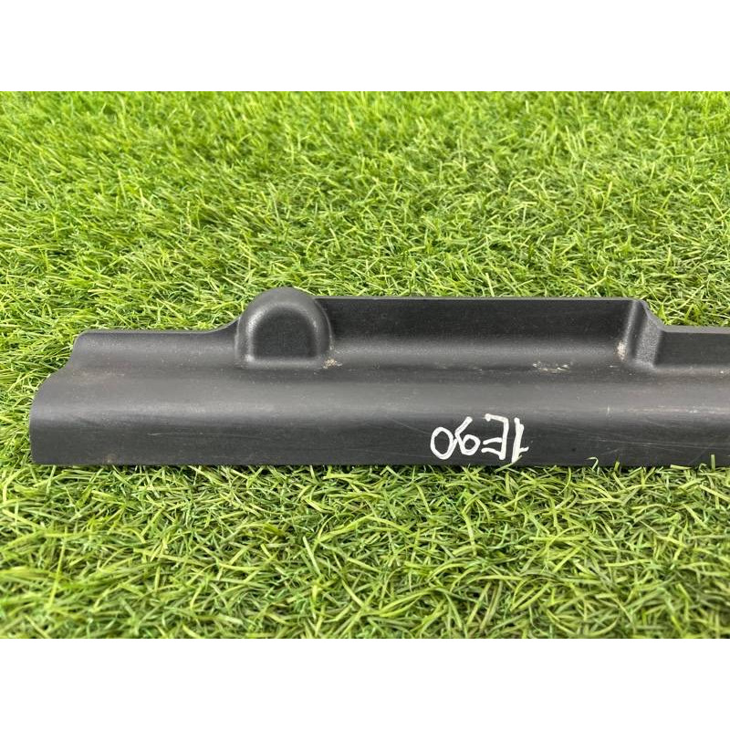 Накладка сидения (салон) BMW 3-series E90 2006 N46B20 52107118490