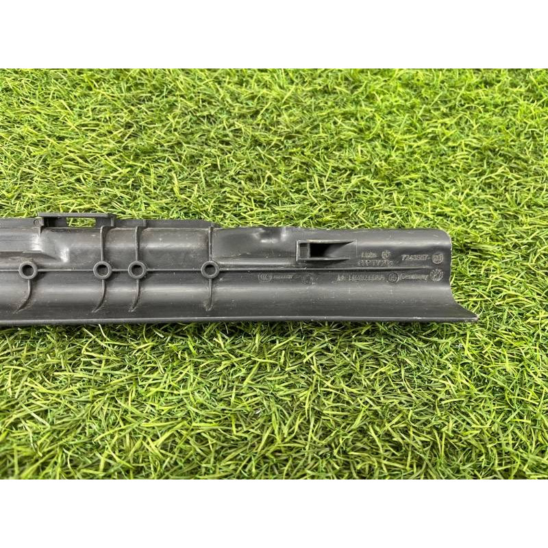 Накладка сидения (салон) BMW 3-series F30 2013 N20B20 52 10 7 243 557