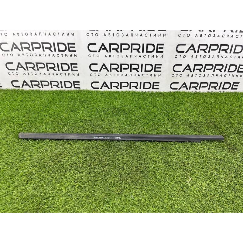 Молдинг стекла (кузов и элементы) Hyundai Santa Fe SM 2005 2.0 8222026000