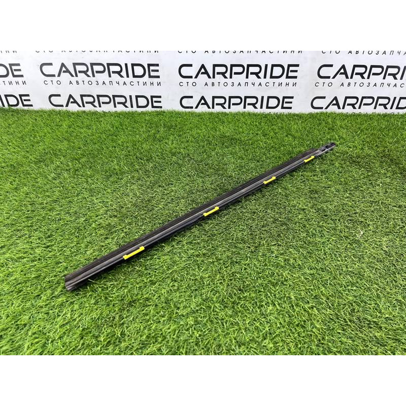 Молдинг стекла (кузов и элементы) Hyundai Santa Fe SM 2005 2.0 8222026000