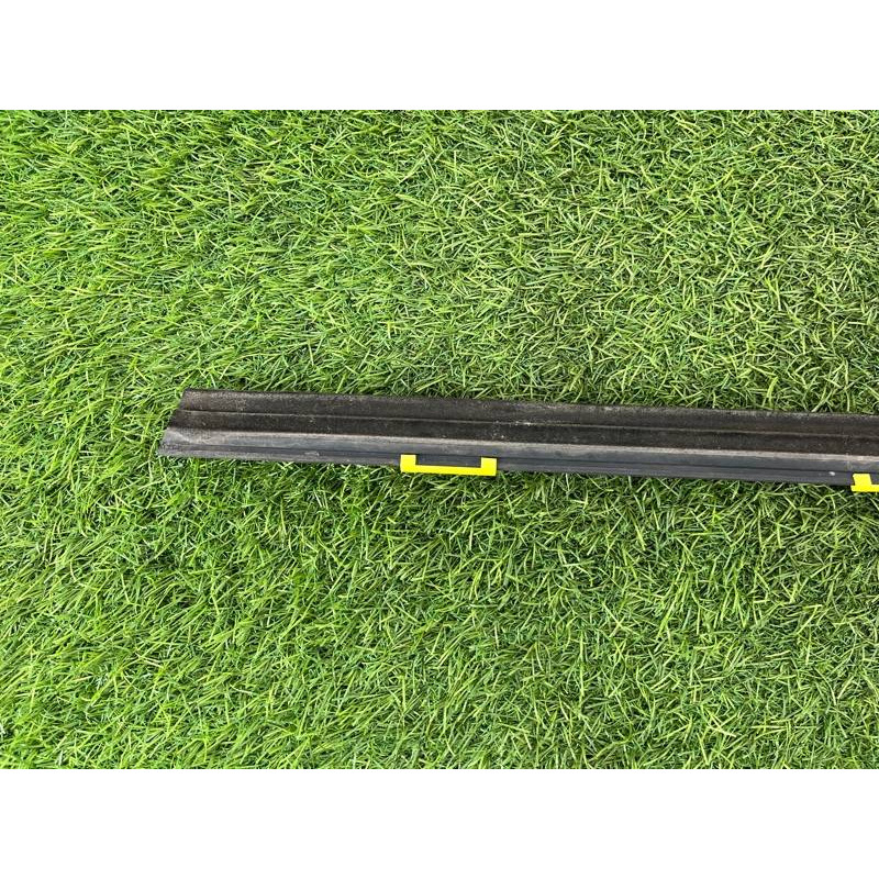 Молдинг стекла (кузов и элементы) Hyundai Santa Fe SM 2005 2.0 8222026000