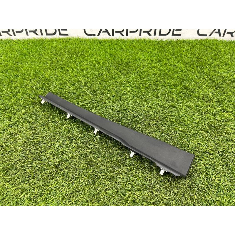 Накладка крышки багажника (кузов и элементы) Subaru Forester SJ 63186SG010