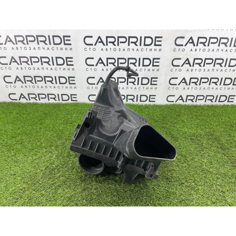 Корпус воздушного фильтра (впускная система) Opel Insignia A 2010 2.0 DTH 55560889