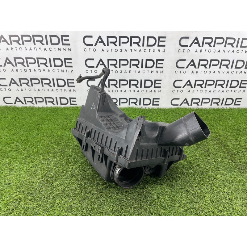 Корпус воздушного фильтра (впускная система) Opel Insignia A 2010 2.0 DTH 55560889