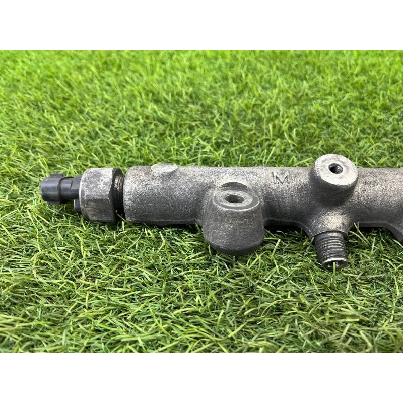 Топливная рампа (топливная система) Mazda 6 GG 2007 2.0 RF7J RF7J13GC0