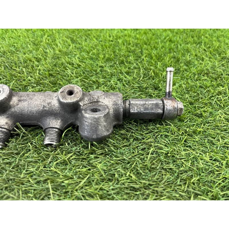 Топливная рампа (топливная система) Mazda 6 GG 2007 2.0 RF7J RF7J13GC0