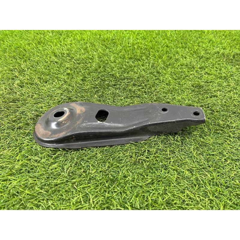 Кронштейн балки (подвеска) BMW 5-series E34 33321130352