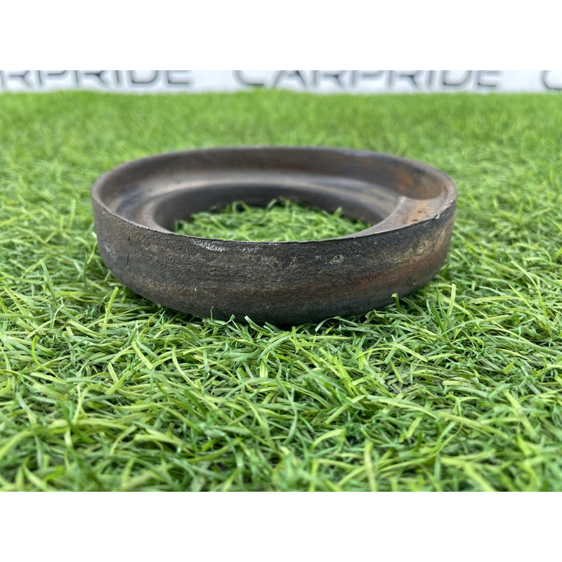 Проставка под пружину (подвеска) BMW 7-series E32 1990 M70b50 33531133048