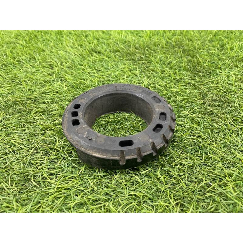 Проставка під пружину (підвіска) BMW 5-series F10 2011 3.0 N55B30 31336775582