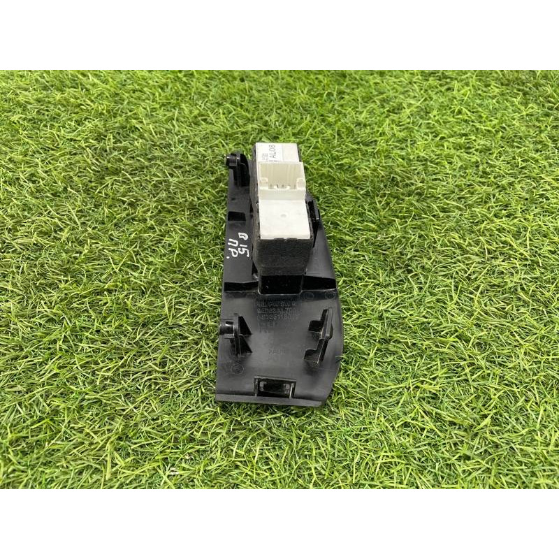 Кнопка стеклоподъемника (электрика / кнопки) Subaru OUTBACK B15 83071AL080