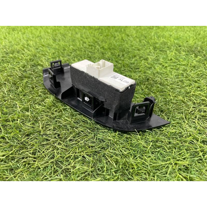 Кнопка стеклоподъемника (электрика / кнопки) Subaru OUTBACK B15 83071AL080