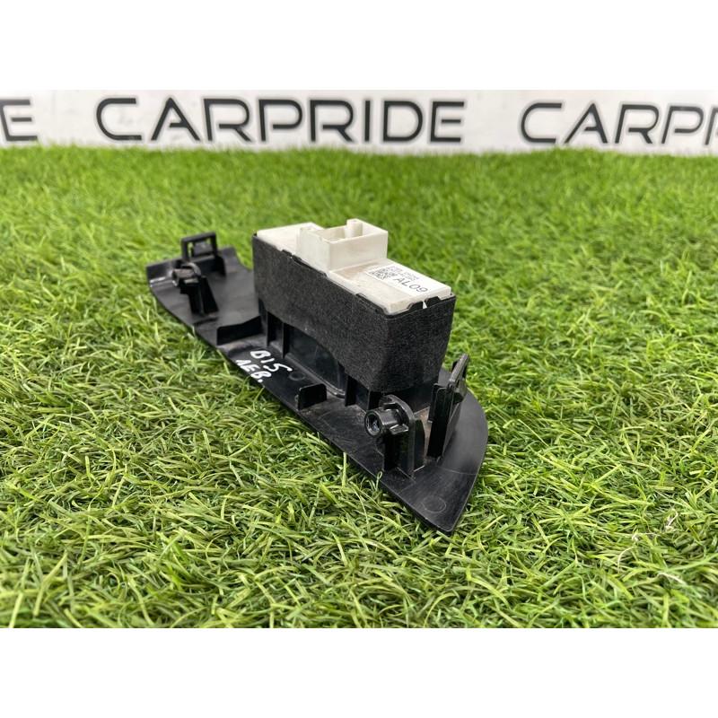 Кнопка стеклоподъемника (электрика / кнопки) Subaru OUTBACK B15 83071AL090