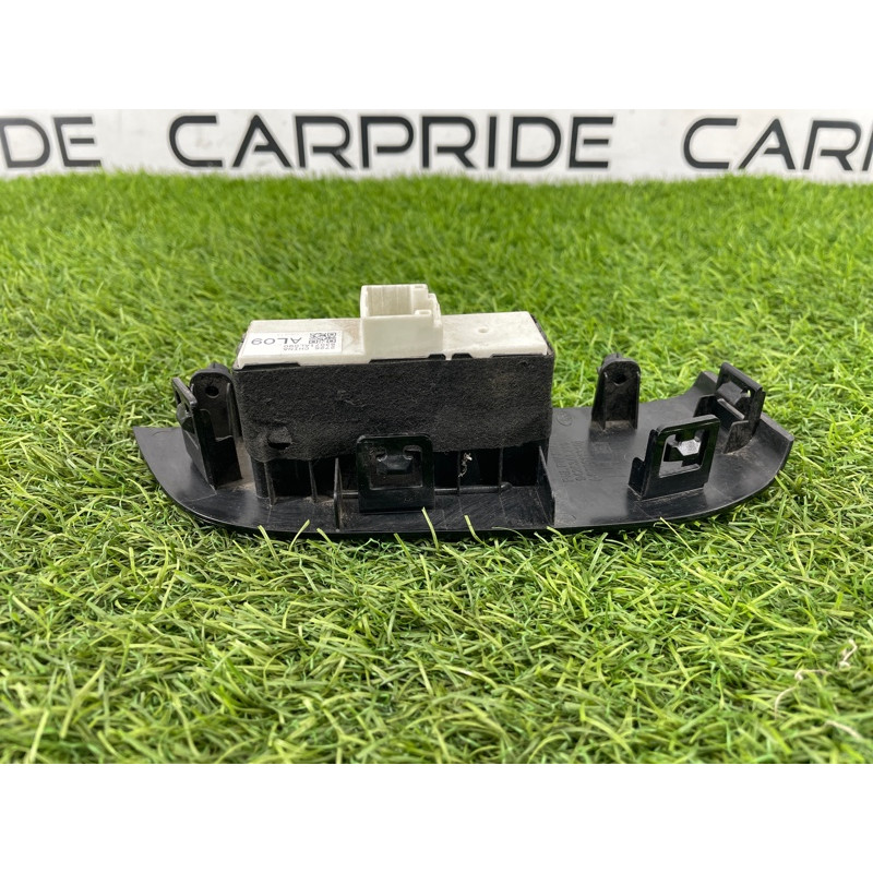 Кнопка стеклоподъемника (электрика / кнопки) Subaru OUTBACK B15 83071AL090