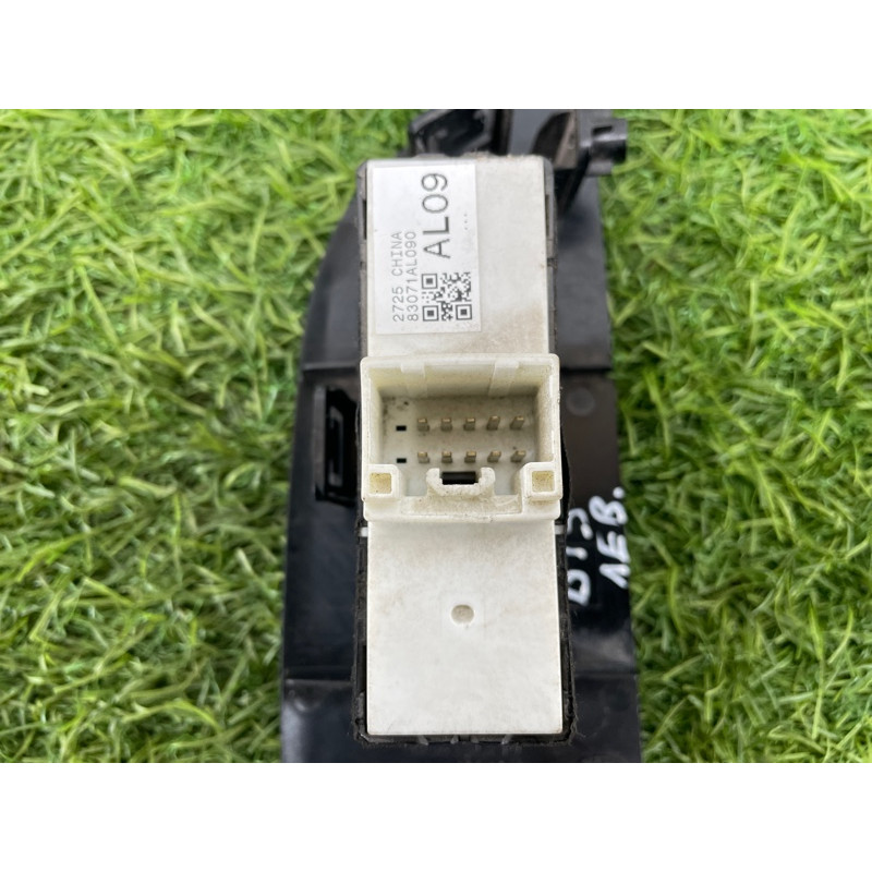 Кнопка стеклоподъемника (электрика / кнопки) Subaru OUTBACK B15 83071AL090