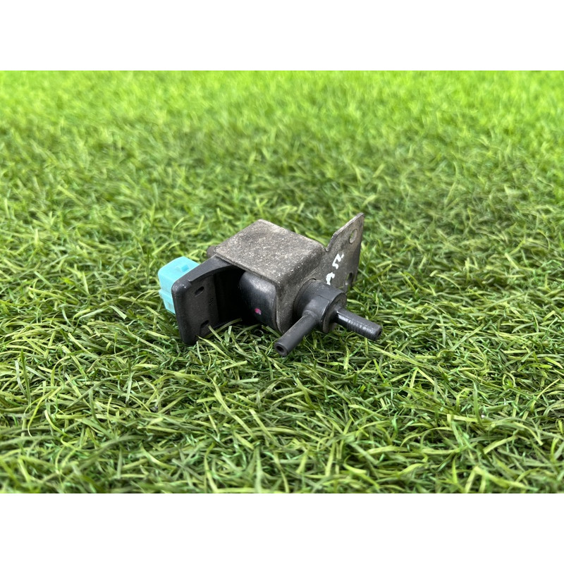 Вакуумный клапан (двигатель и элементы) PEUGEOT 607 1 2002 3.0i V6 1950500