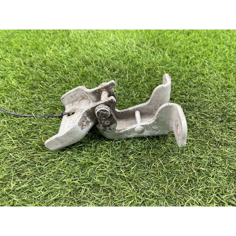 Петля двери (кузов и элементы) Opel Vivaro 1 2007 1.9 D 311772h