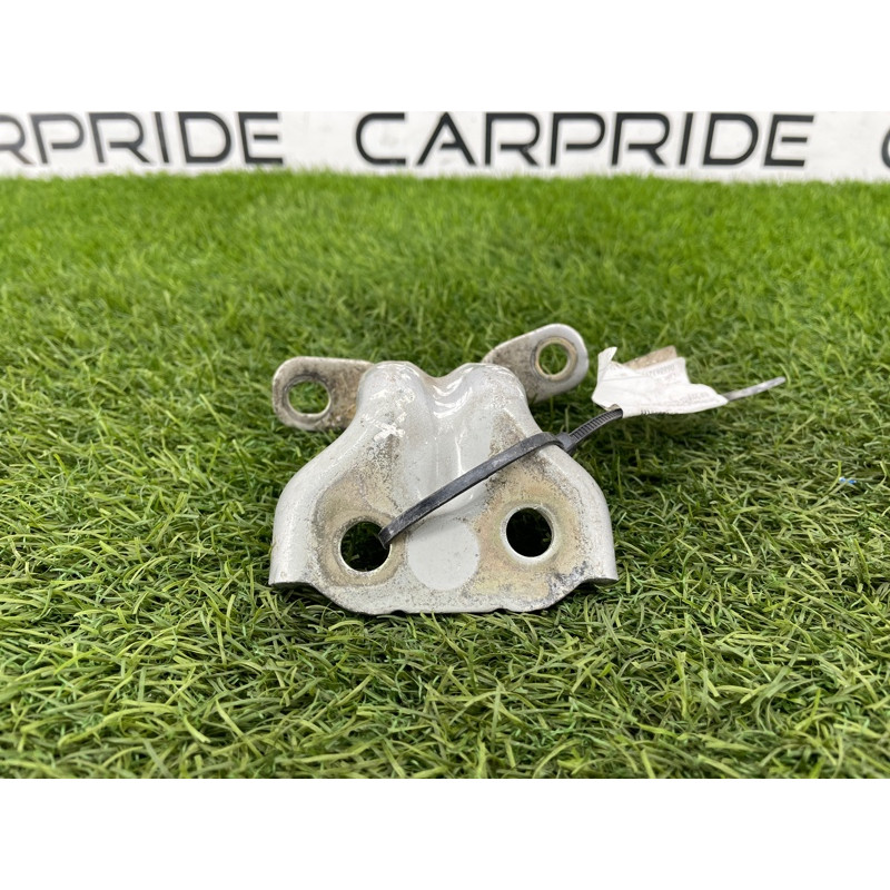 Петля двери (кузов и элементы) KIA Sorento BL 2005 2.5 CRDI 793303E000