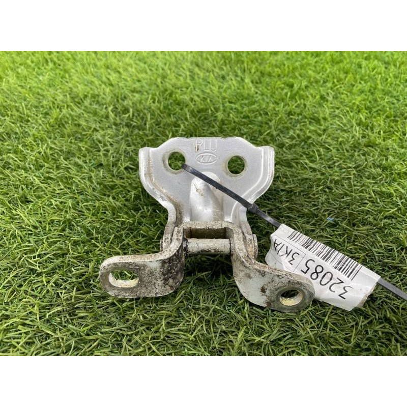 Петля двери (кузов и элементы) KIA Sorento BL 2005 2.5 CRDI 793303E000