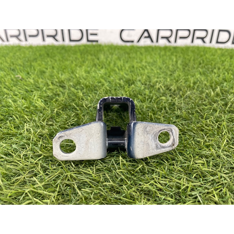 Петля двери (кузов и элементы) Mitsubishi Outlander GF 2017 2.4 5702A064