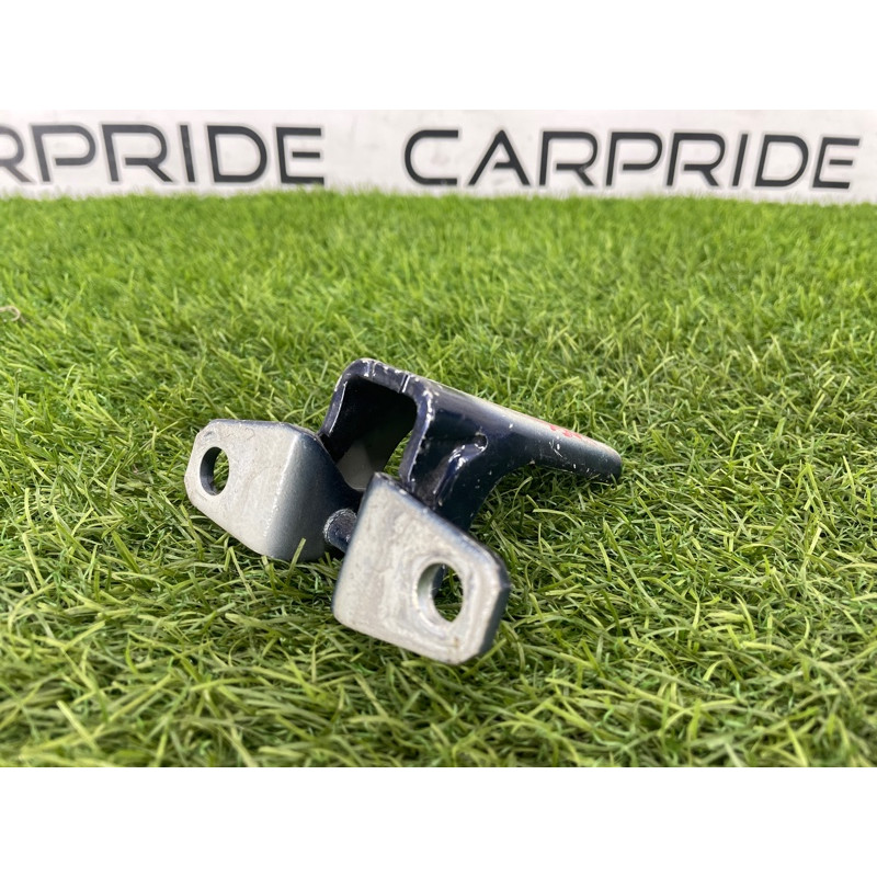 Петля двери (кузов и элементы) Mitsubishi Outlander GF 2017 2.4 5702A064