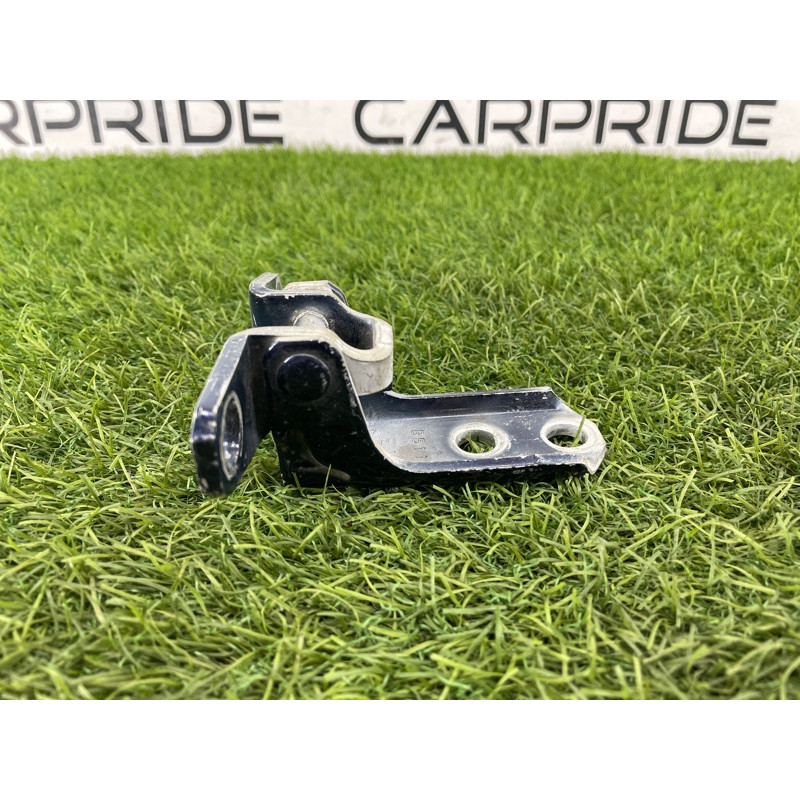 Петля двери (кузов и элементы) Mitsubishi Outlander GF 2017 2.4 5702A064