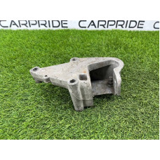 Кронштейн двигателя