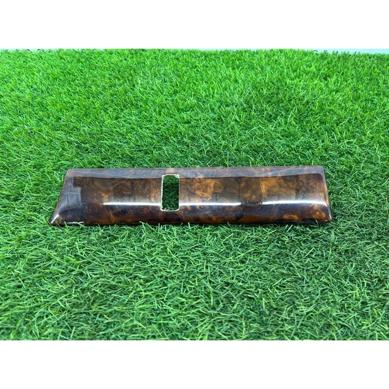 Декоративная накладка торпедо (салон) BMW 7-series E32 1990 M70b50 51458111139