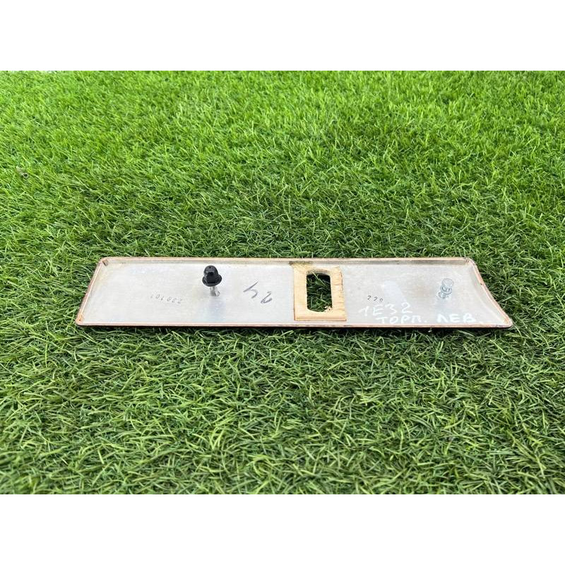 Декоративная накладка торпедо (салон) BMW 7-series E32 1990 M70b50 51458111139