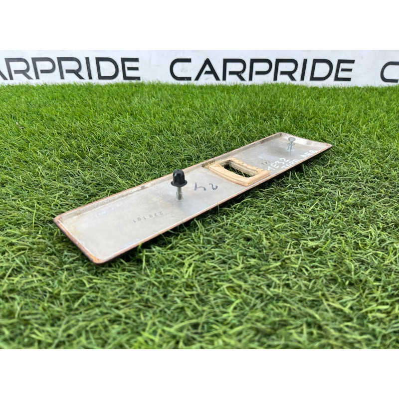 Декоративная накладка торпедо (салон) BMW 7-series E32 1990 M70b50 51458111139