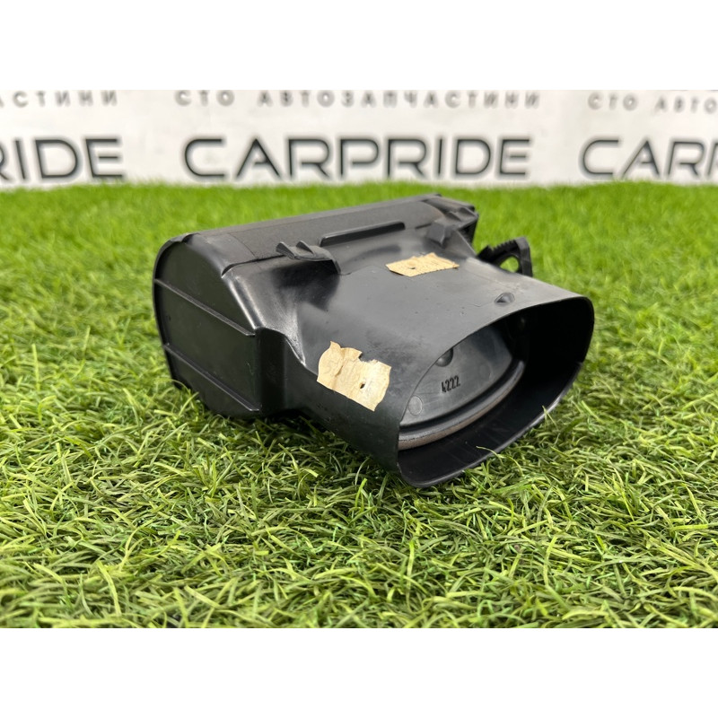 Дефлектор воздуховода (салон) BMW 7-series E32 1990 M70b50 64221375562