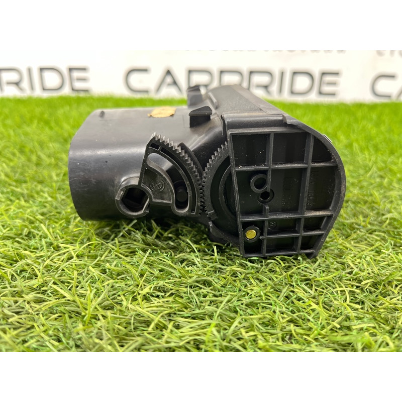 Дефлектор воздуховода (салон) BMW 7-series E32 1990 M70b50 64221375562