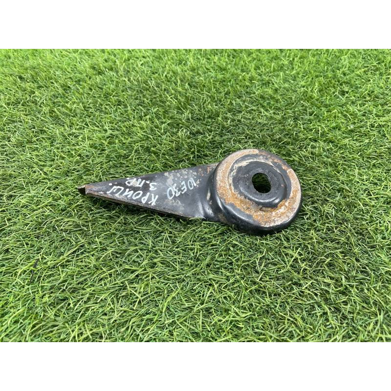 Кронштейн балки (подвеска) BMW 3-series E30 33321124466