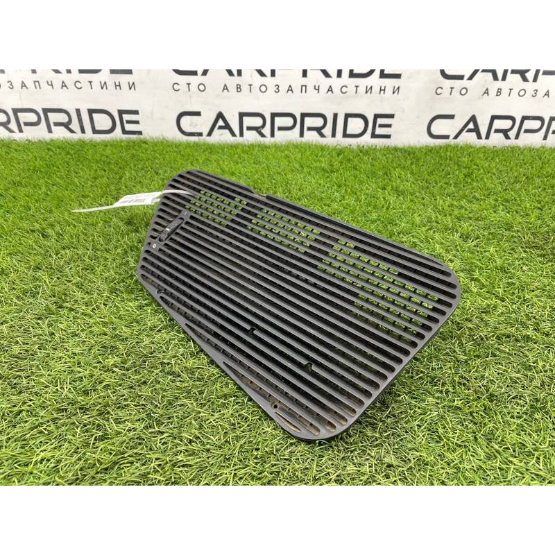 Дефлектор воздуховода (салон) BMW 5-series E34 64221384066