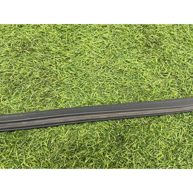 Уплотнитель стекла (кузов и элементы) Hyundai Santa Fe SM 2005 2.0 8719126000YD