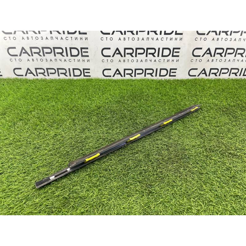 Молдинг стекла (кузов и элементы) Hyundai Santa Fe SM 2005 2.0 8322026000