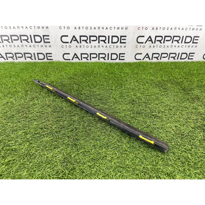 Молдинг стекла (кузов и элементы) Hyundai Santa Fe SM 2005 2.0 8322026000