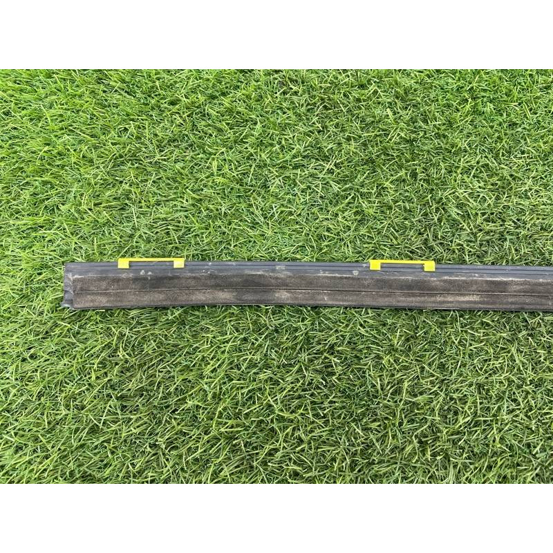 Молдинг стекла (кузов и элементы) Hyundai Santa Fe SM 2005 2.0 8322026000