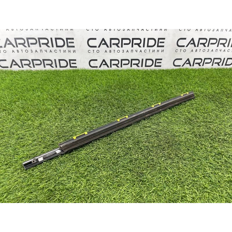 Молдинг стекла (кузов и элементы) Hyundai Santa Fe SM 2005 2.0 8321026000