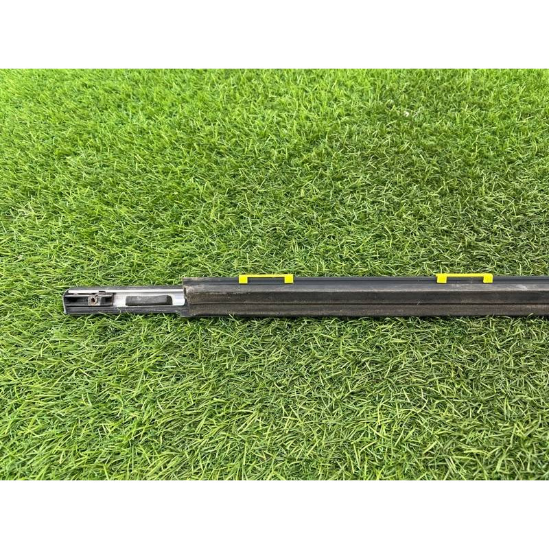 Молдинг стекла (кузов и элементы) Hyundai Santa Fe SM 2005 2.0 8321026000