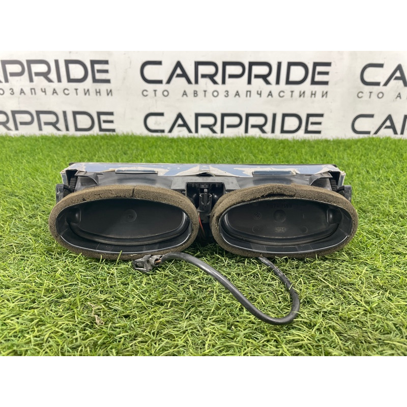 Воздуховод центральный (салон) BMW 7-series E32 64221390926