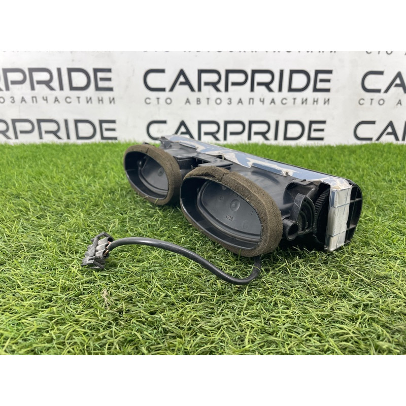 Воздуховод центральный (салон) BMW 7-series E32 64221390926