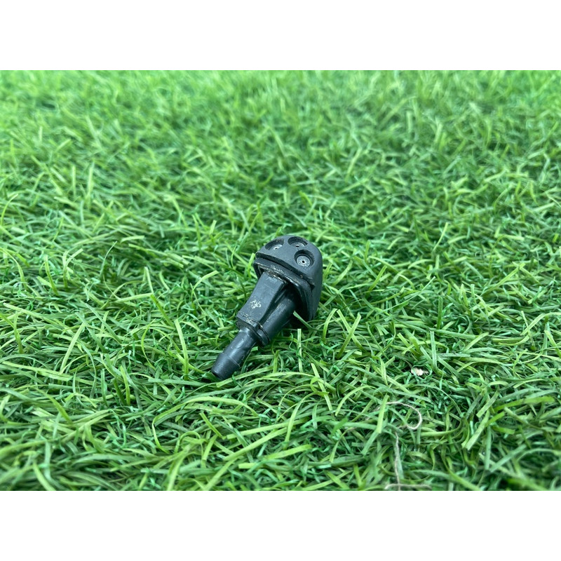 Форсунка омывателя (кузов и элементы) Hyundai Santa Fe SM 2005 2.0 9863026600