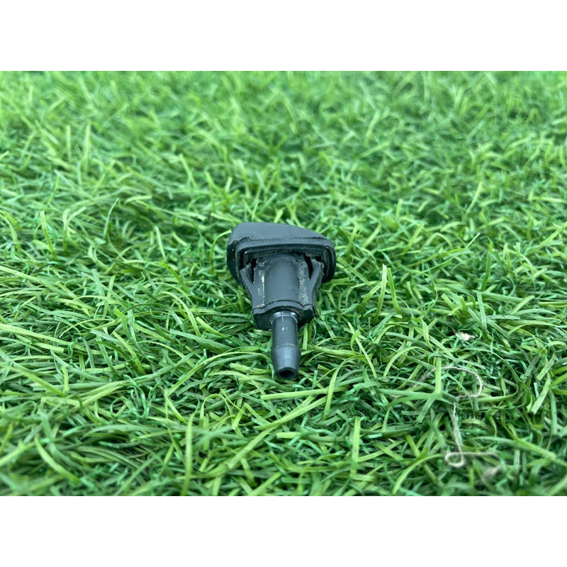 Форсунка омывателя (кузов и элементы) Hyundai Santa Fe SM 2005 2.0 9863026600