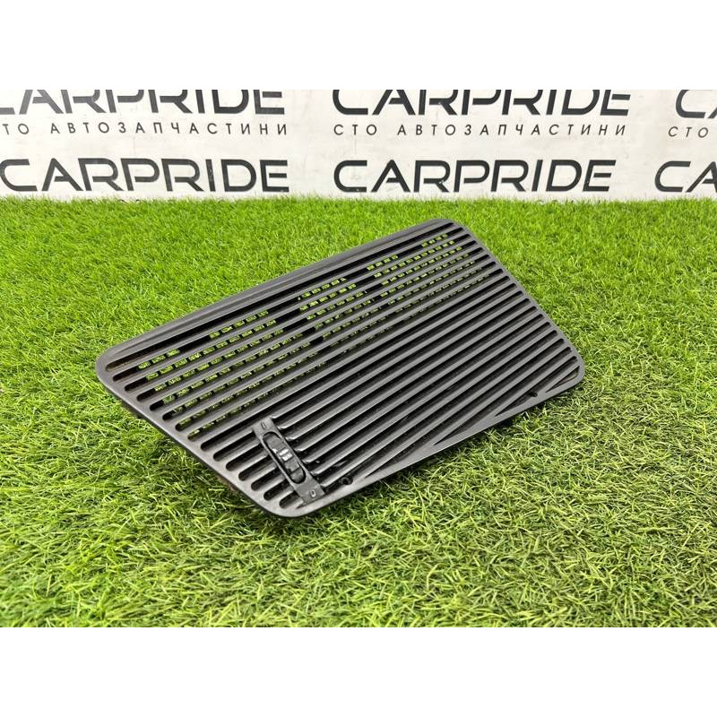 Воздуховод центральный (салон) BMW 7-series E32 1990 M70b50 64221379178