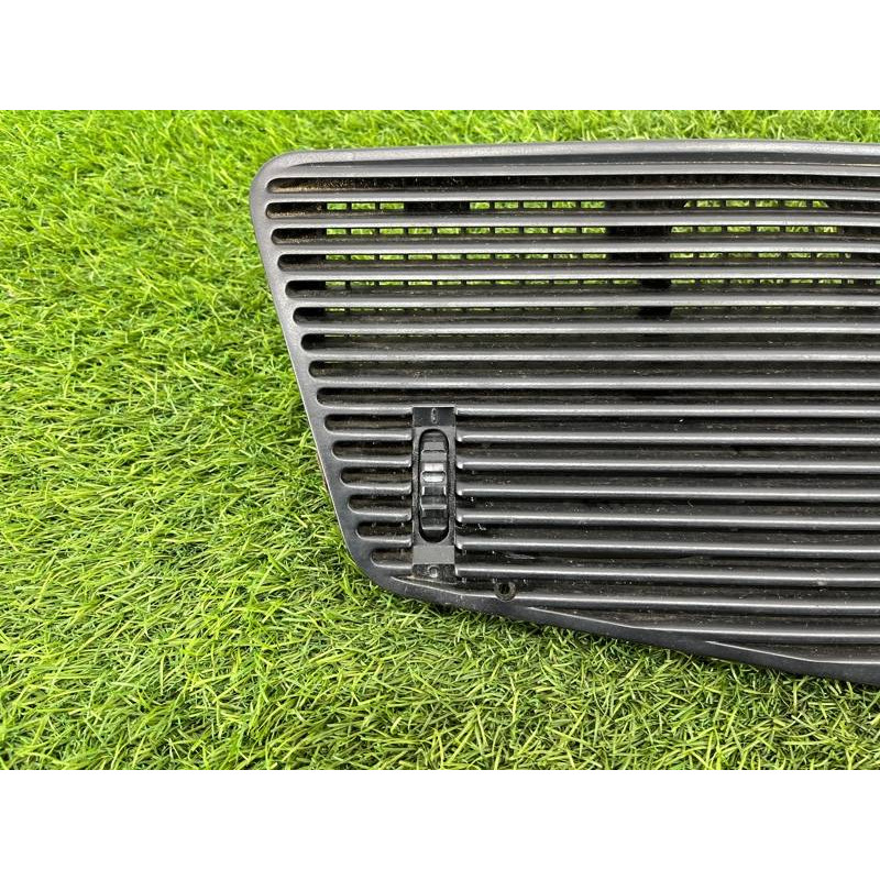 Воздуховод центральный (салон) BMW 7-series E32 1990 M70b50 64221379178