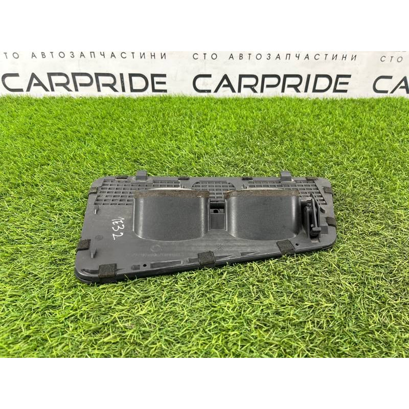 Воздуховод центральный (салон) BMW 7-series E32 1990 M70b50 64221379178